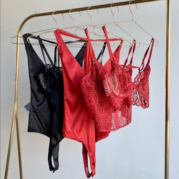 2 PIECE FOR LOVE & LEMONS After Dark Plunge Bra & Thong set - Picture 11 of 16